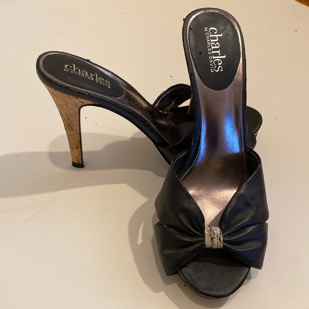 Charles platform pumps